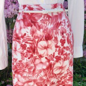NWOT SIZE 12 Waist=34" Length=23" Red & White Floral SKIRT